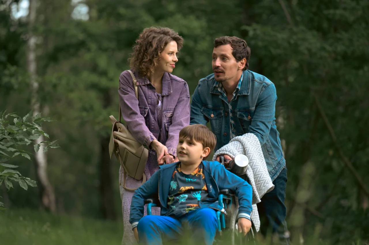 Обложка Заново о нас (2025)