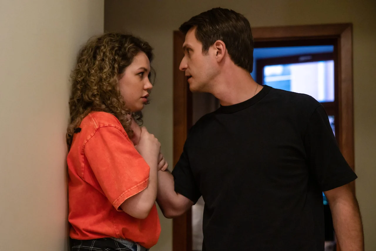 Обложка Белый лист (2025)