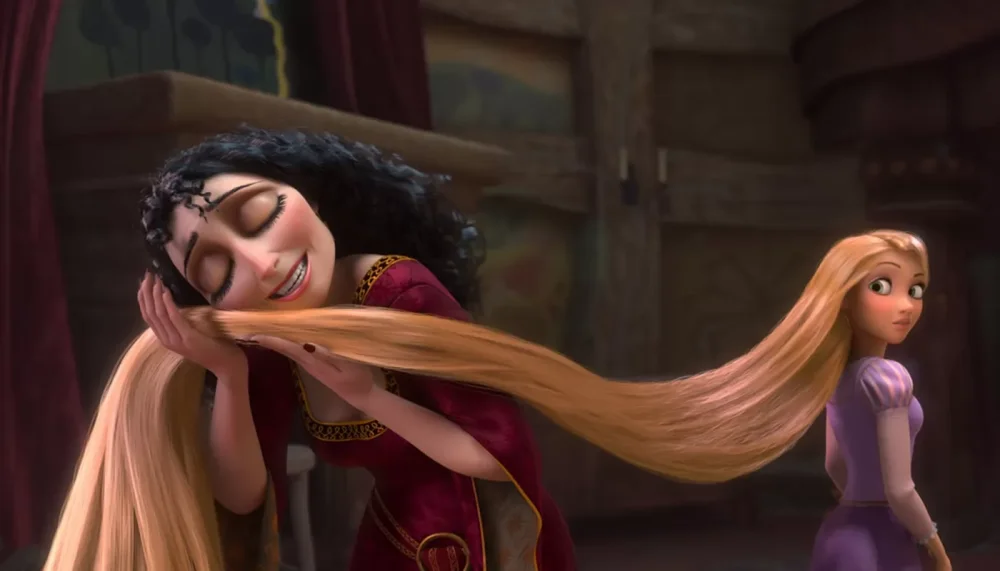 Скарлетт Йоханссон может сыграть Матушку Готель в новом фильме Disney «Рапунцель»