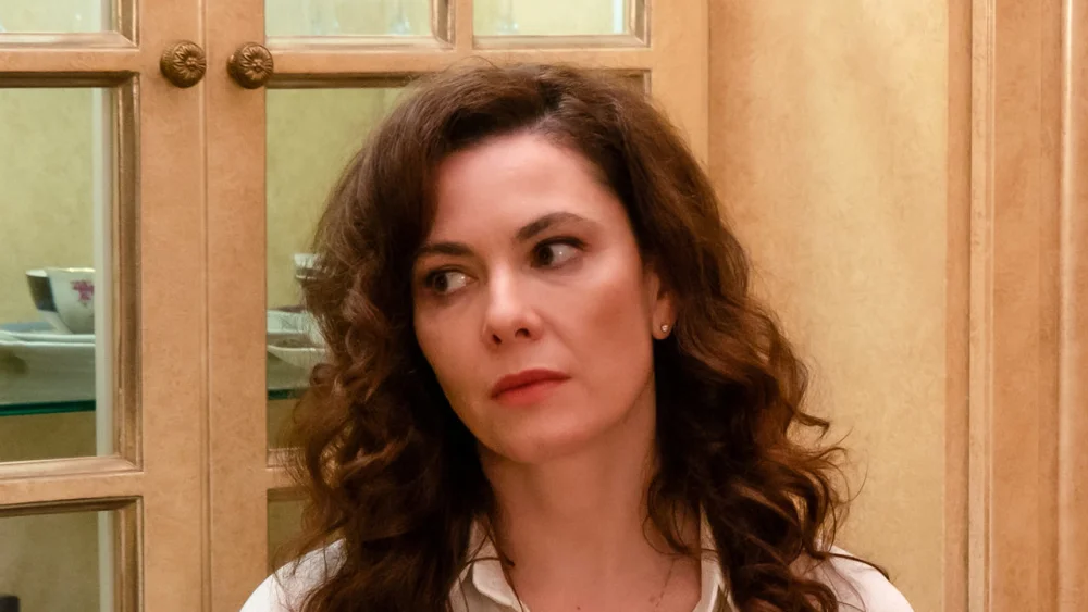 Белый лист | 1 сезон | 1-4 серия | Русский трейлер | 2025 | смотреть онлайн - garry.cool