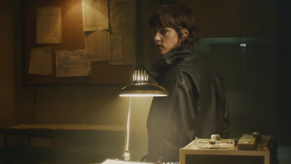 Призрак на поле боя | Русский трейлер | Дубляж, 2025 | смотреть онлайн - garry.cool