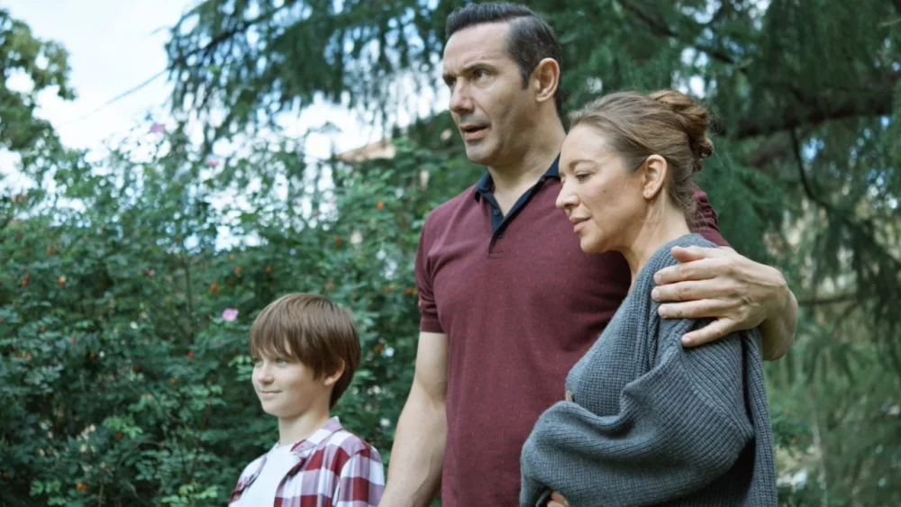 Моя чужая семья | 1 сезон | 1-4 серия | Русский трейлер | 2025 | смотреть онлайн - garry.cool