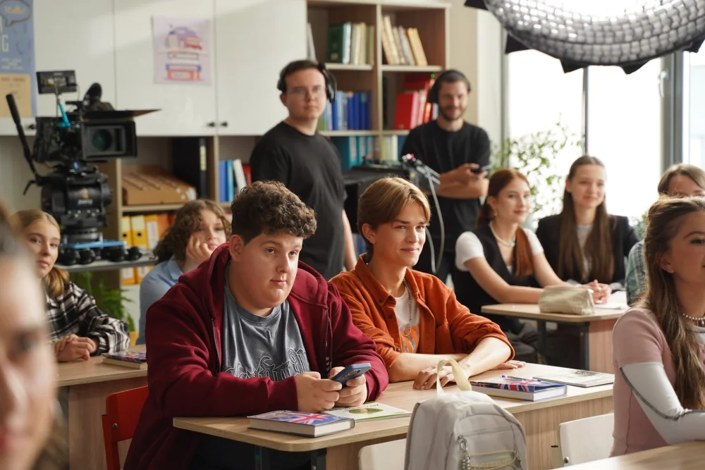 Милана Хаметова снова против злой Няни: «Не одна дома 3» обещает жаркий выпускной