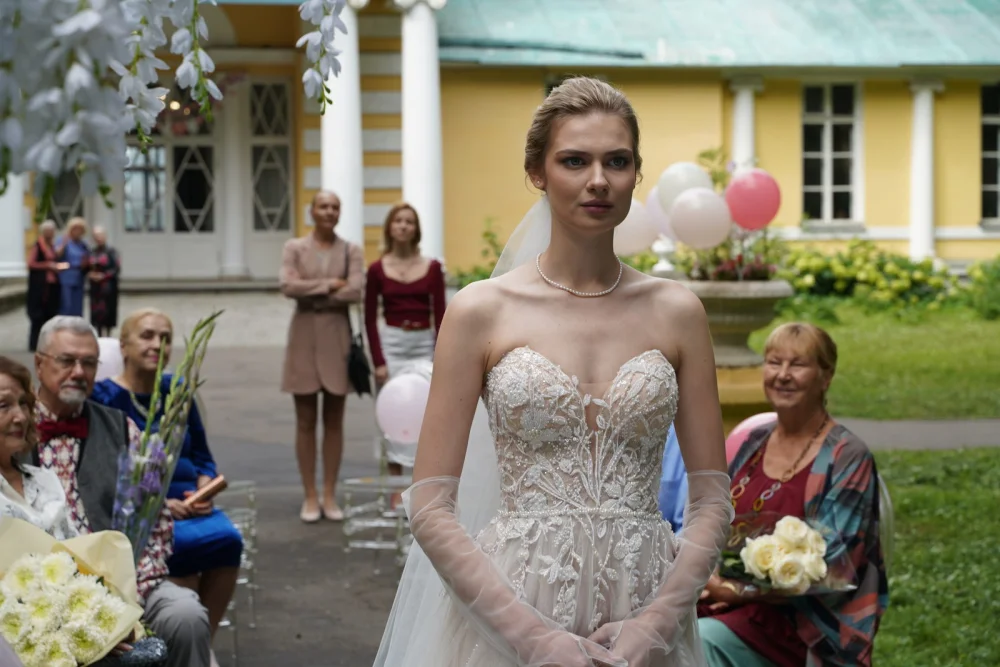 От пансионата до дворца: Екатерина Самойло примеряет хрустальные туфли в «Золушке XXI века»