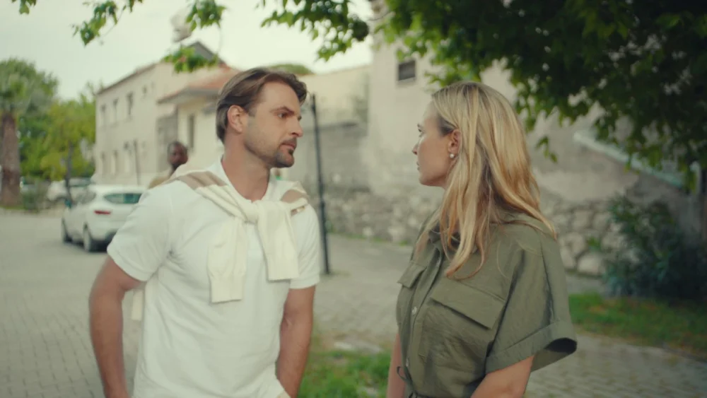 Тысяча роз | 1 сезон | 1-4 серия | Русский трейлер | 2025 | смотреть онлайн - garry.cool