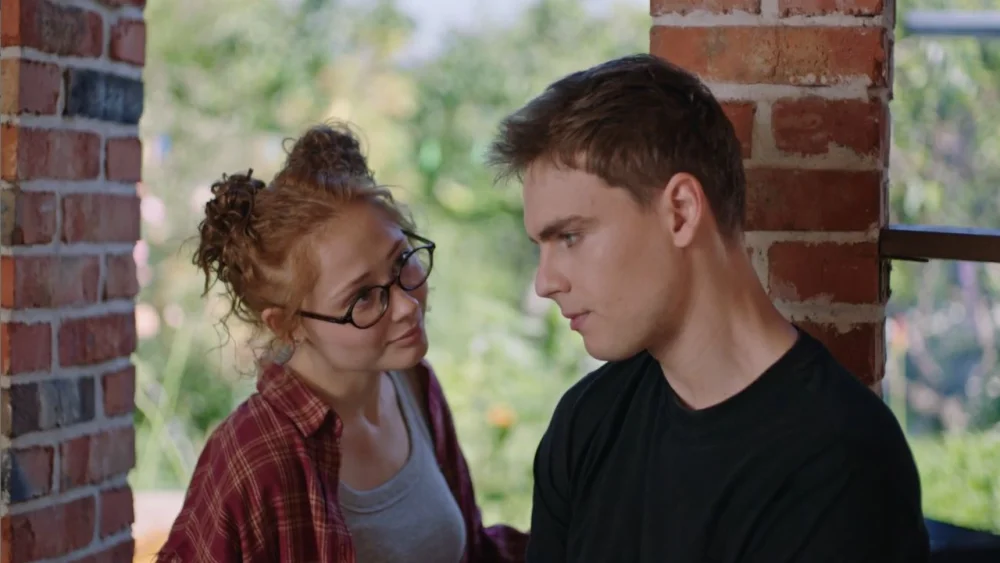 Моя рыжая чудачка | 1 сезон | 1-4 серия | Русский трейлер | 2025 | смотреть онлайн - garry.cool