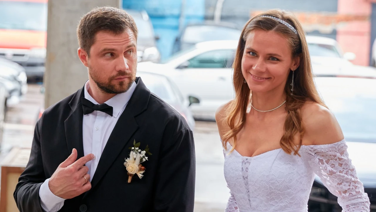 Обложка Замуж по расчету (2025)