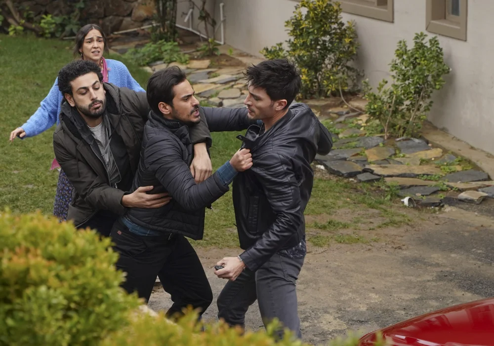 Турецкая любовь снова атакует: «Dомашний» запускает мелодраму «Я так долго ждал тебя»