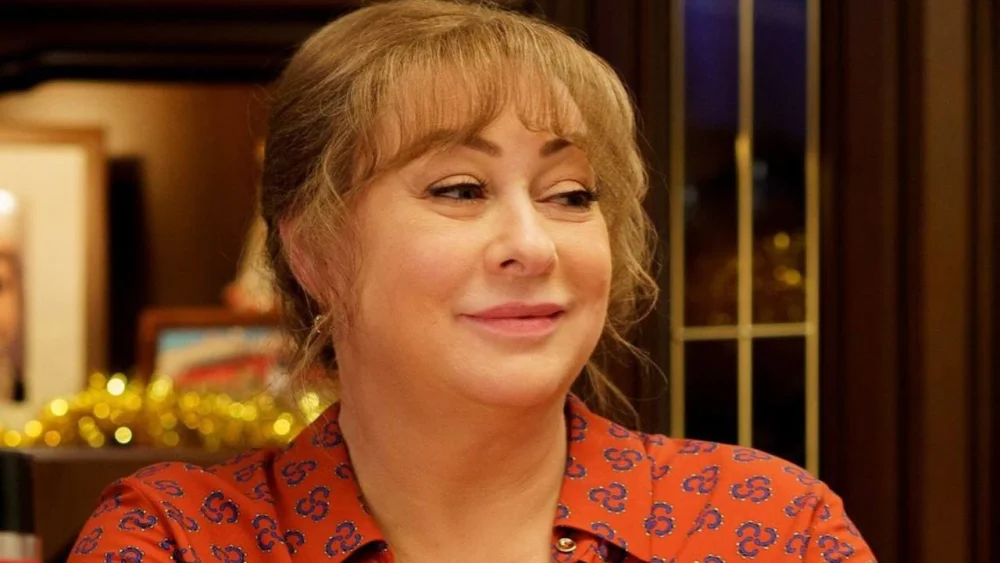 Праздники | 1 сезон | 1-16 серия | Русский трейлер | 2023 | смотреть онлайн - garry.cool