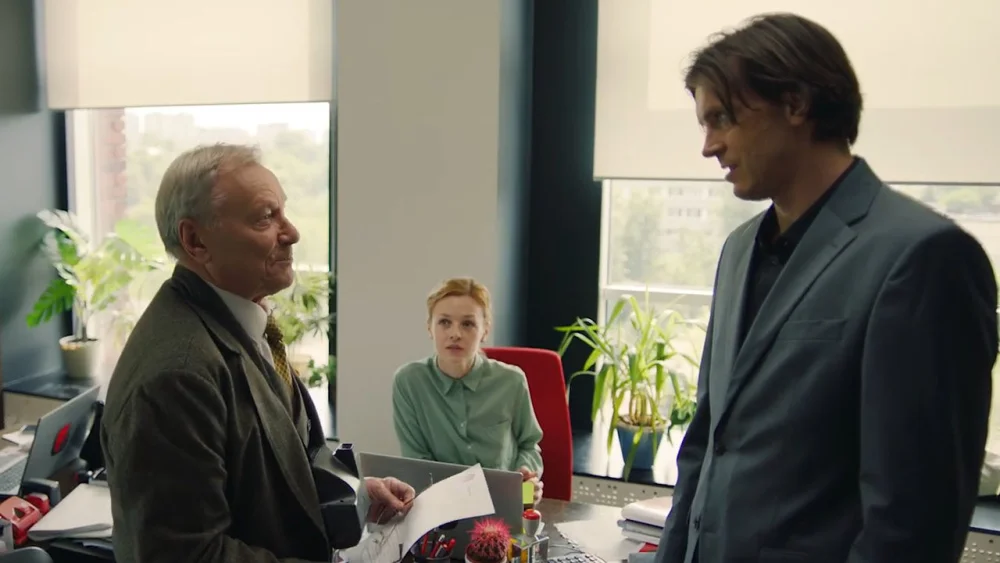 Стажёр по-русски | Русский трейлер | 2025 | смотреть онлайн - garry.cool