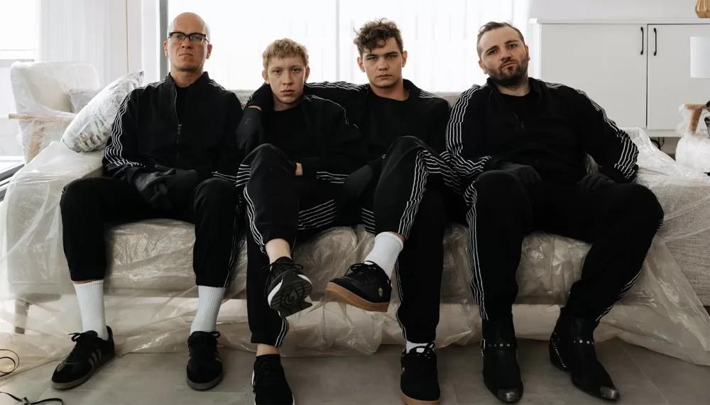 Герои «Слова пацана» снова в беде: звезды сериала ныряют в новый триллер «Пропавший»