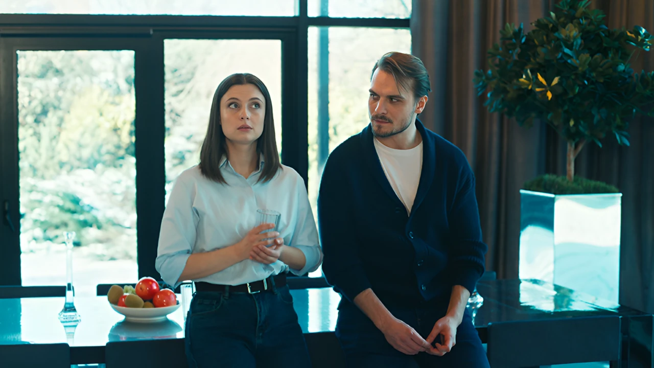 Обложка Стеклянный дом (2025)