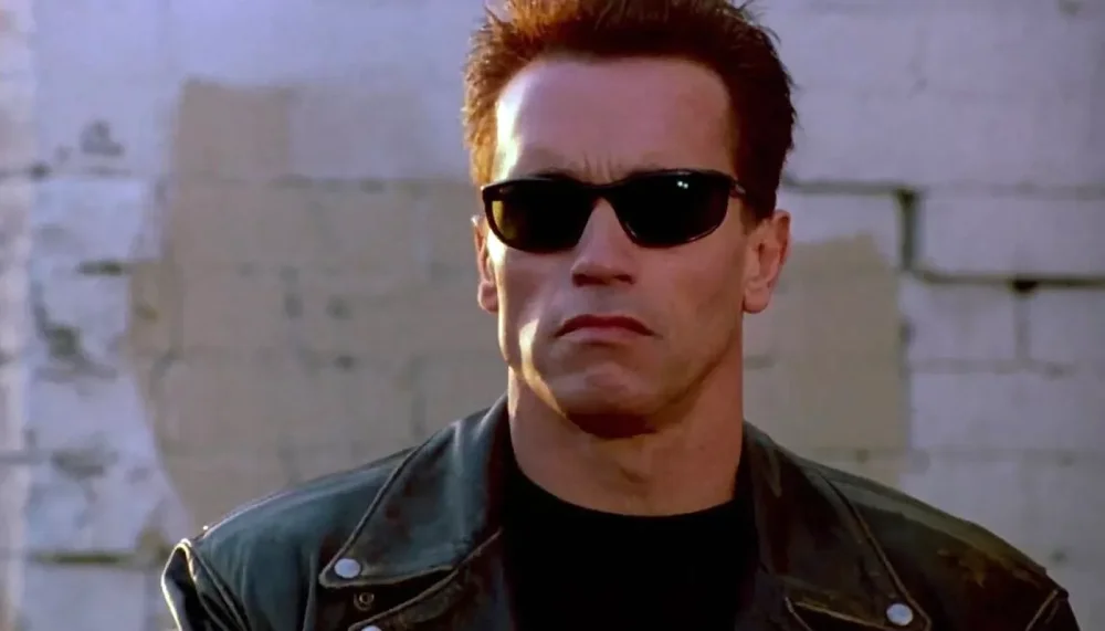 «Hasta la vista, Арни»: Кэмерон перезапускает «Терминатора» и вычеркивает главную икону франшизы