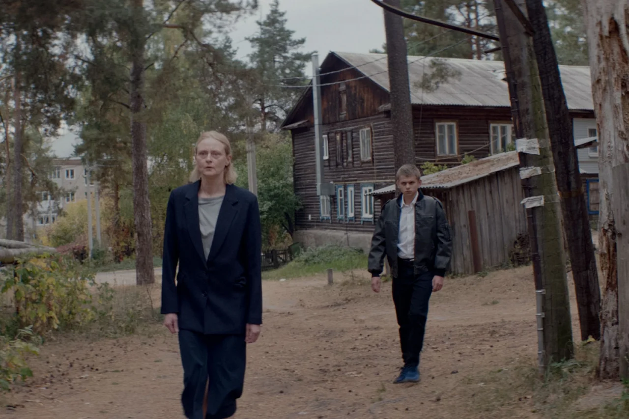 Обложка Над вечным покоем (2025)