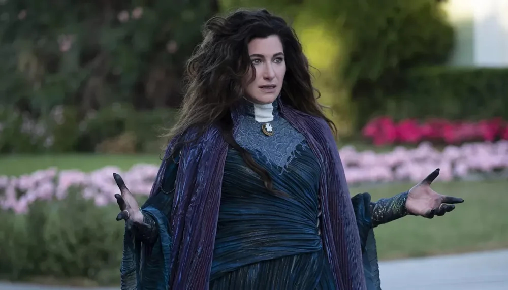 Disney нашёл идеальную токсичную маму: Кэтрин Хан забирает «Рапунцель» себе