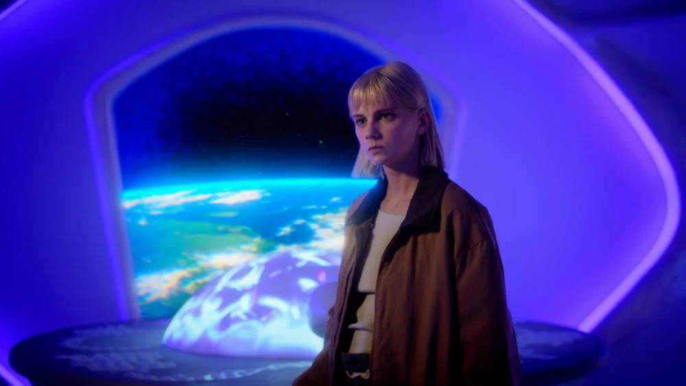 Пришельцы, бобры и самогон: Стоянов устраивает контакт третьего рода на СТС