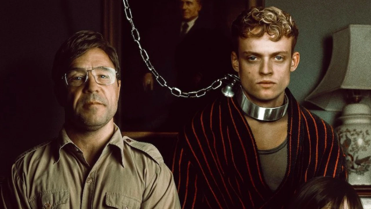 Обложка На цепи (2025)