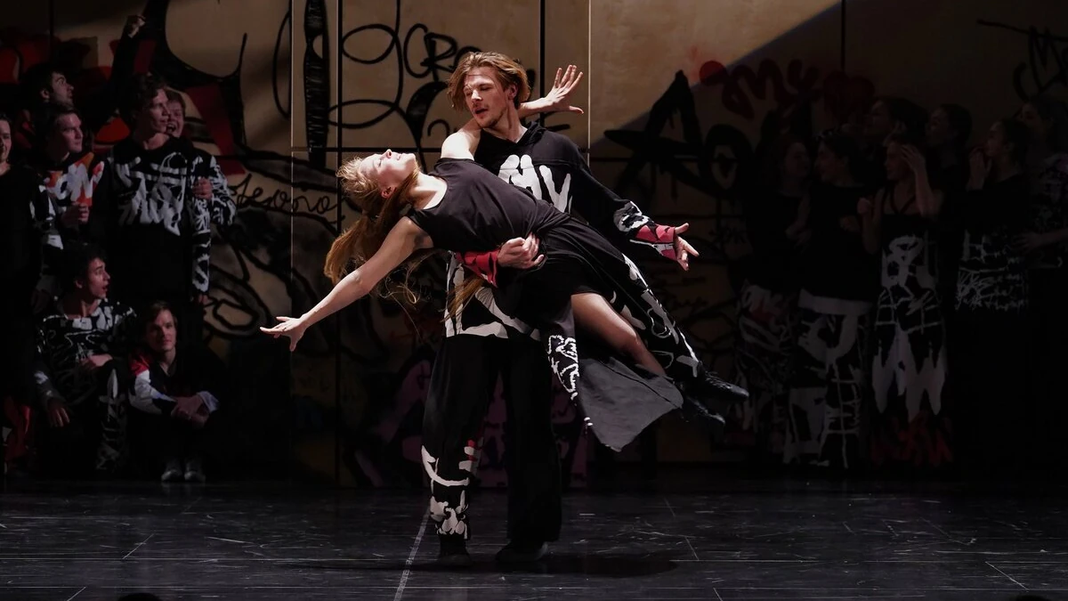 Обложка TheatreHD: Ромео и Джульетта во мгле (2026)