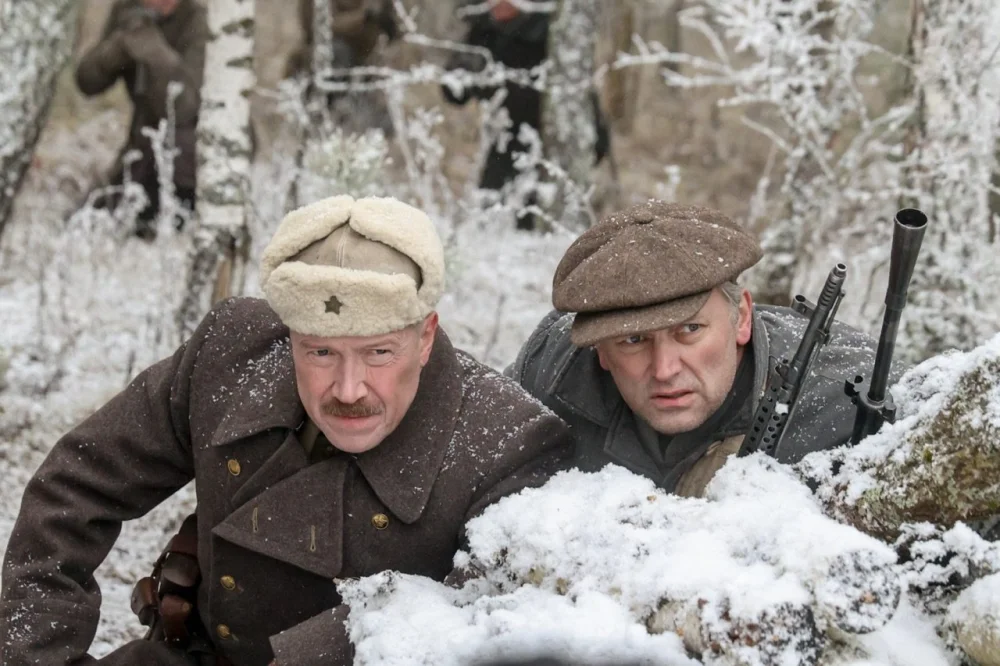 Алексей Кравченко возглавляет партизанский отряд в «Батька Минай»