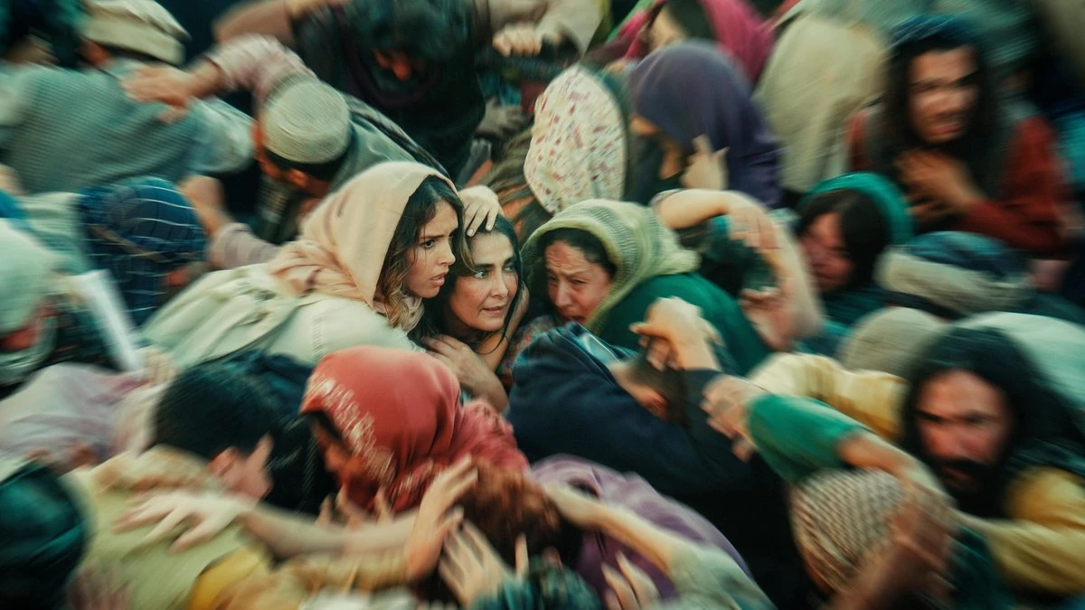 Обложка 13 дней, 13 ночей (2025)