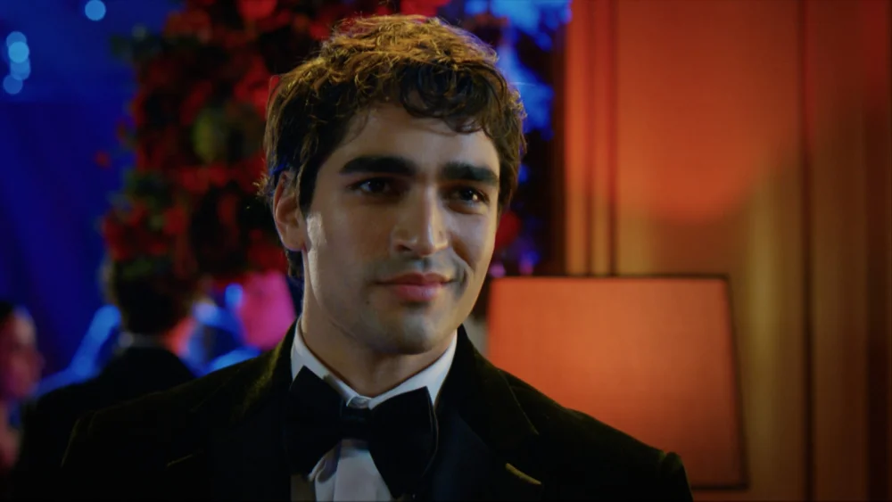 Турецкий сериал «Парень» с Мертом Рамазаном Демиром выходит в России