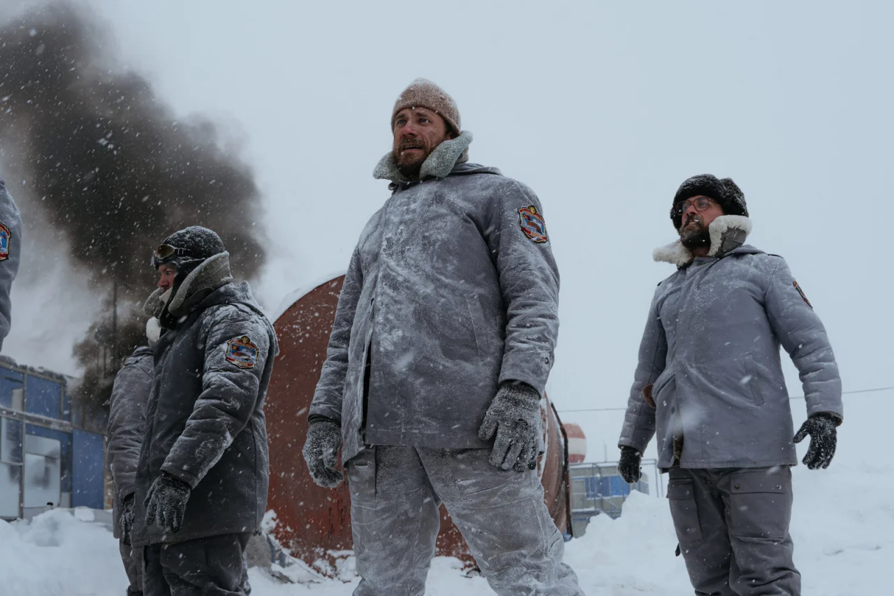 Обложка Выжить во льдах (2027)
